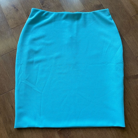 💎 Le chateau turquoise crepe mini skirt - Picture 5 of 8